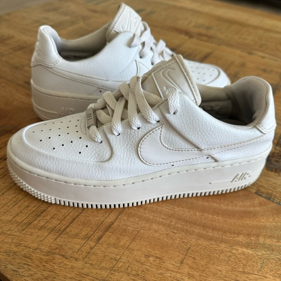 white air force 1 women's size 7